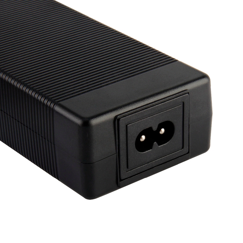 12.6V 3A Lithium Batterij Opla - Fish Finder Charger recensie en prijs